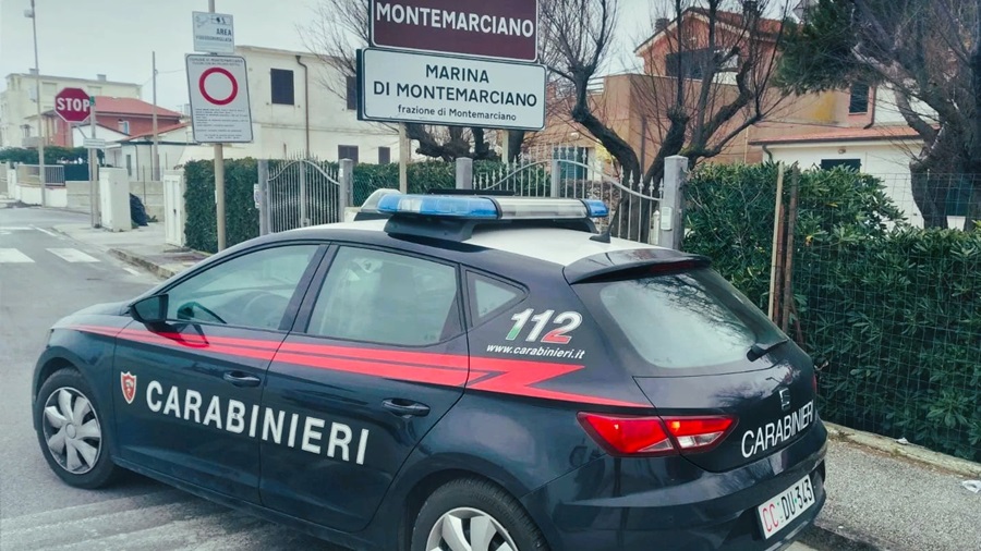 Dopo una folle corsa in auto, tenta di ferirsi alla gola con un taglierino. Salvato dai Carabinieri di Montemarciano.