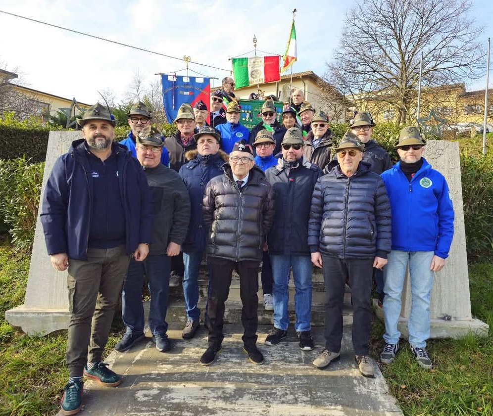 Gruppo Alpini di Recanati e Castelfidardo: commemorati i caduti con una tripla cerimonia