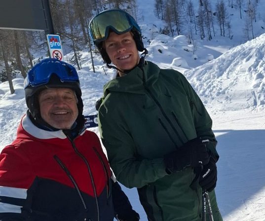 Un incontro inaspettato sulle piste: Amedeo Giorgetti e Jannik Sinner sciatori per caso