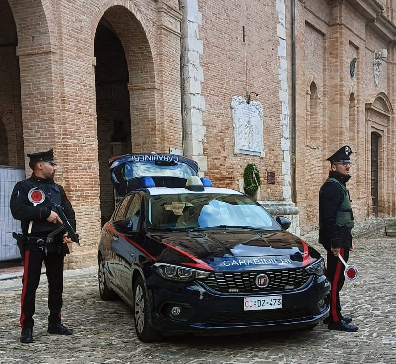 Caldarola – denuncia di due persone per furto aggravato.