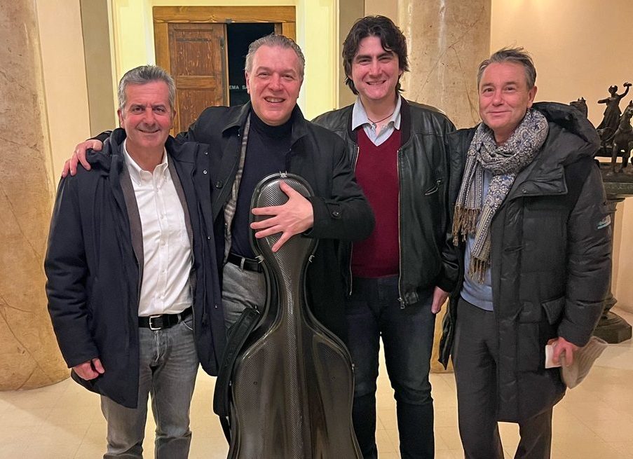 A Recanati il toccante ricordo della FORM in memoria di Ezio Bosso