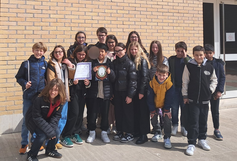 Recanati. La Classe 5°C della Scuola Primaria B. Gigli Prima Classificata al Premio Giornalistico “Carlo Urbani” 2025.