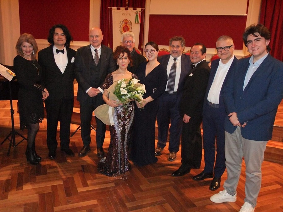 Recanati. Memorial Gigli: Ode a Leopardi e altissima lirica per ricordare la nascita del tenore