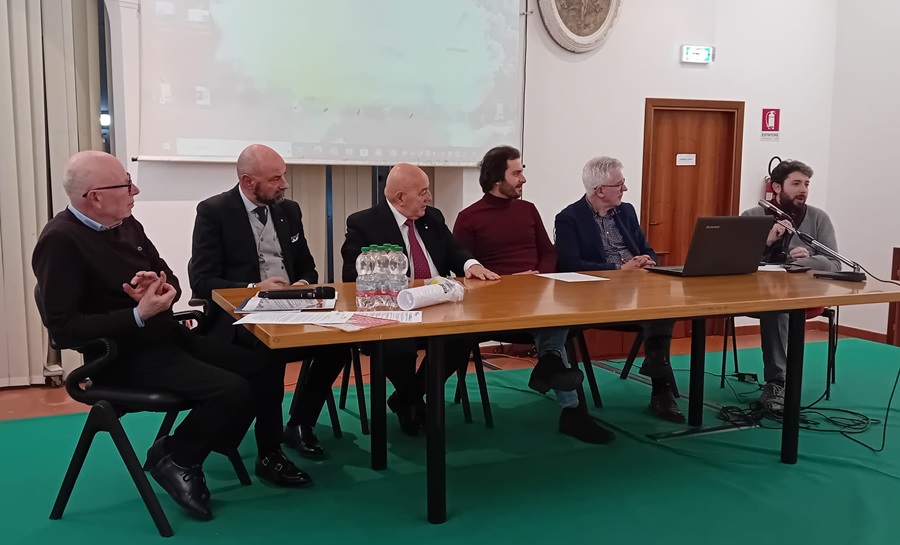 A Recanati raddoppiano i punti di raccolta dei farmaci inutilizzati.