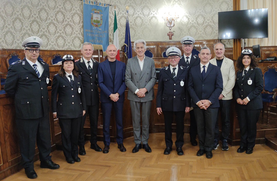 Conferiti nuovi gradi alla Polizia provinciale che relaziona sull’attività svolta nei primi 5 mesi del 2025