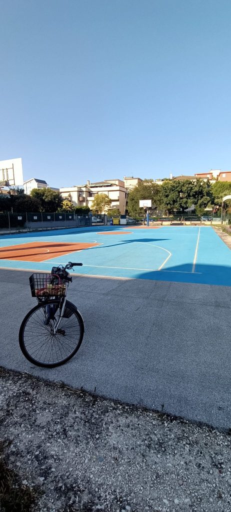 Porto Recanati. Spazi all’aperto per i giovani, un problema aggravato dai tanti divieti
