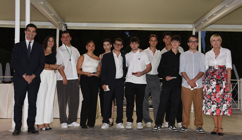 Festa dei diplomi all’IIS “E. Mattei” di Recanati