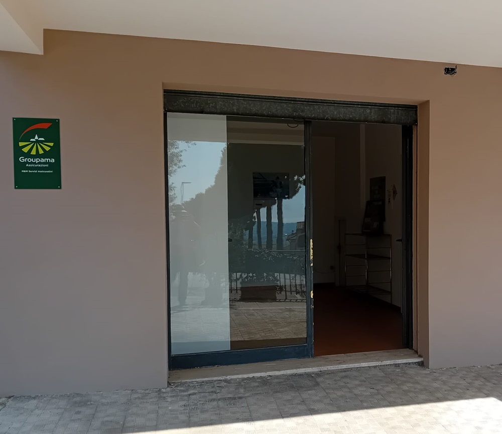 Recanati. Tentato furto nella notte a Villa Teresa: nel mirino l’agenzia assicurativa Groupama