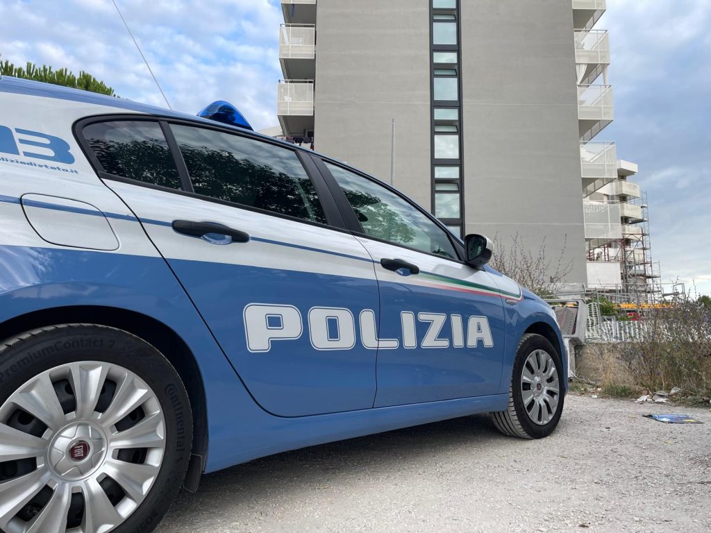 Porto Recanati: controlli straordinari della Polizia di Stato all’Hotel House