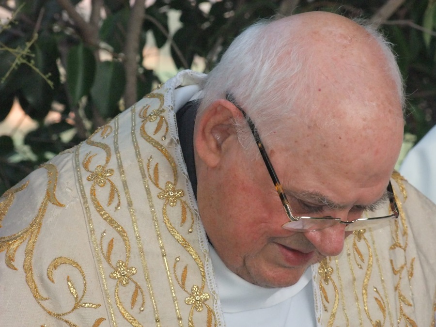 Recanati. Don Pietro Spernanzoni festeggia 60 anni di sacerdozio: auguri da Papa Leone XIV e grande festa a San Pietro
