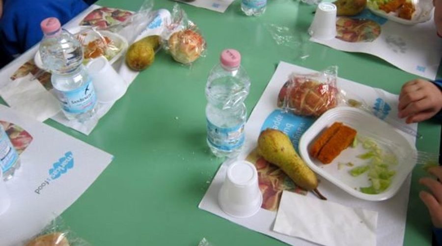 Il comitato Mensa di Recanati sottolinea come il nuovo appalto abbia standard più elevati e meno impatto ambientale complessivo