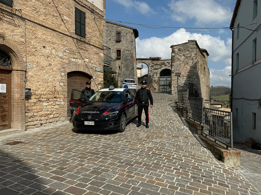Carabinieri di Caldarola – truffa del “finto poliziotto” a un albergatore, un denunciato.