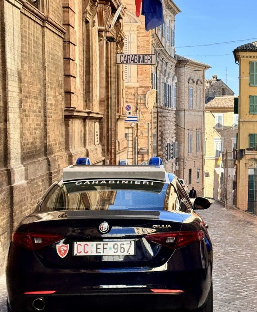 Carabinieri di Macerata – Guida in stato di ebbrezza e insolvenza fraudolenta. Due denunciati