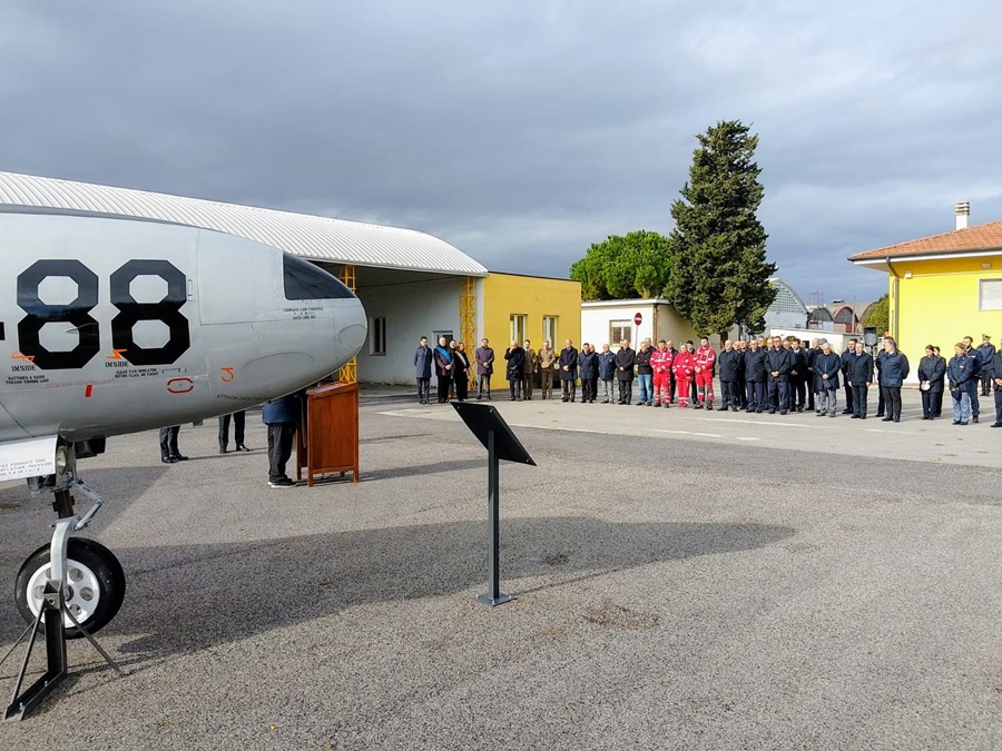 inaugurazione del velivolo storico all’Aeronautica Militare a Porto Potenza Picena