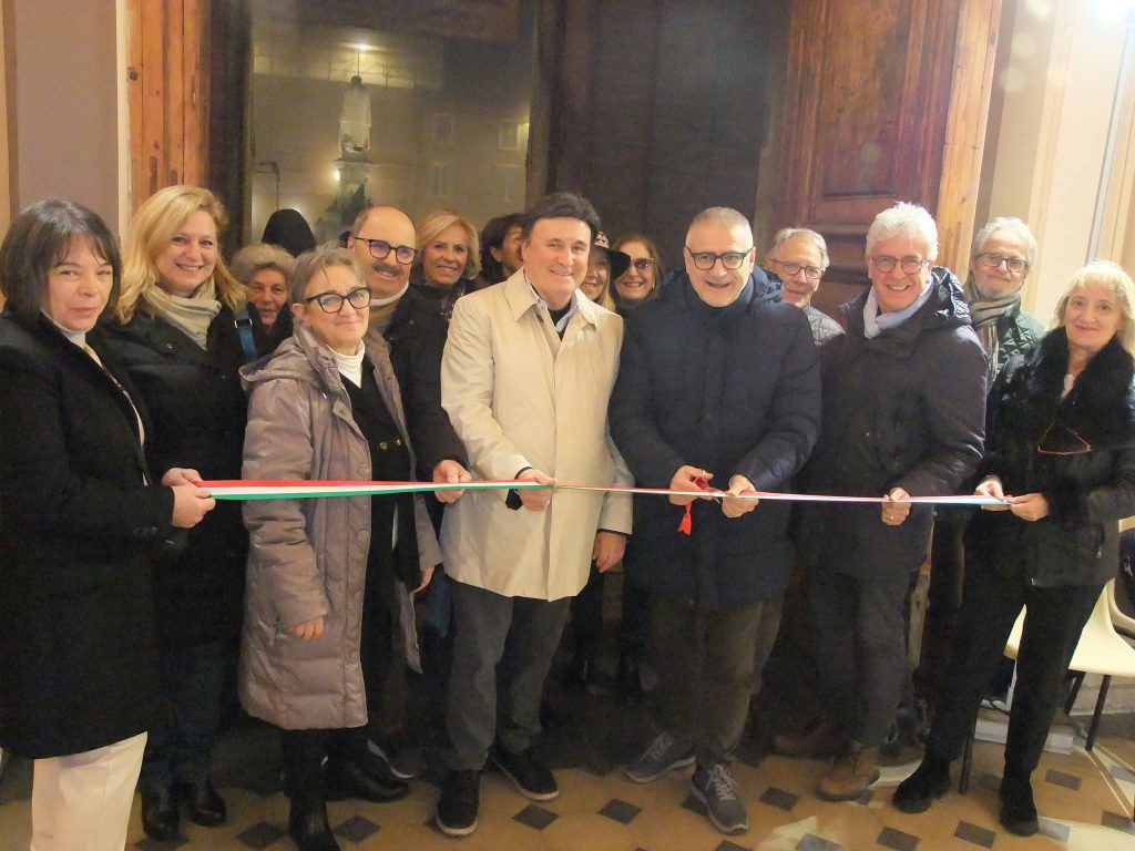 Recanati. Aperta all’atrio comunale la mostra “Hobby Arte”
