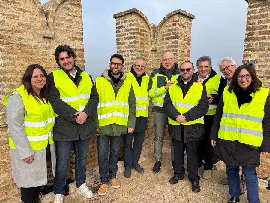 Recanati, la Giunta Pepa visita il cantiere del Castello di Montefiore