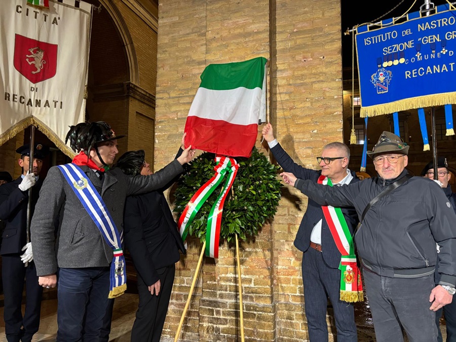 Recanati, una lapide per ricordare gli Internati Militari della città