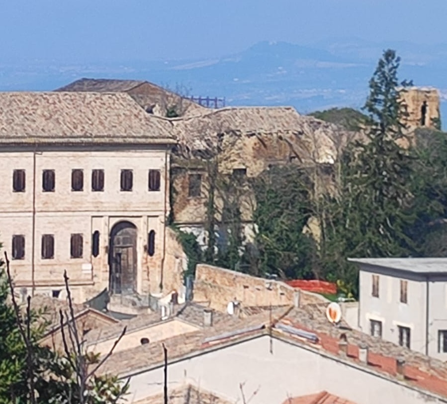 Ex Clarisse, metà complesso crollato: Ircer cerca fondi per la riqualificazione