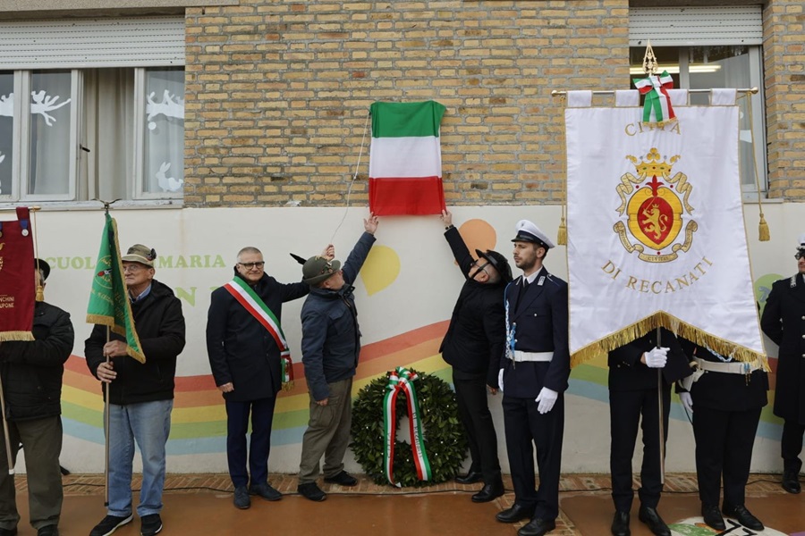 Recanati, nel Giorno del Ricordo scoperta una lapide per esuli e vittime delle foibe
