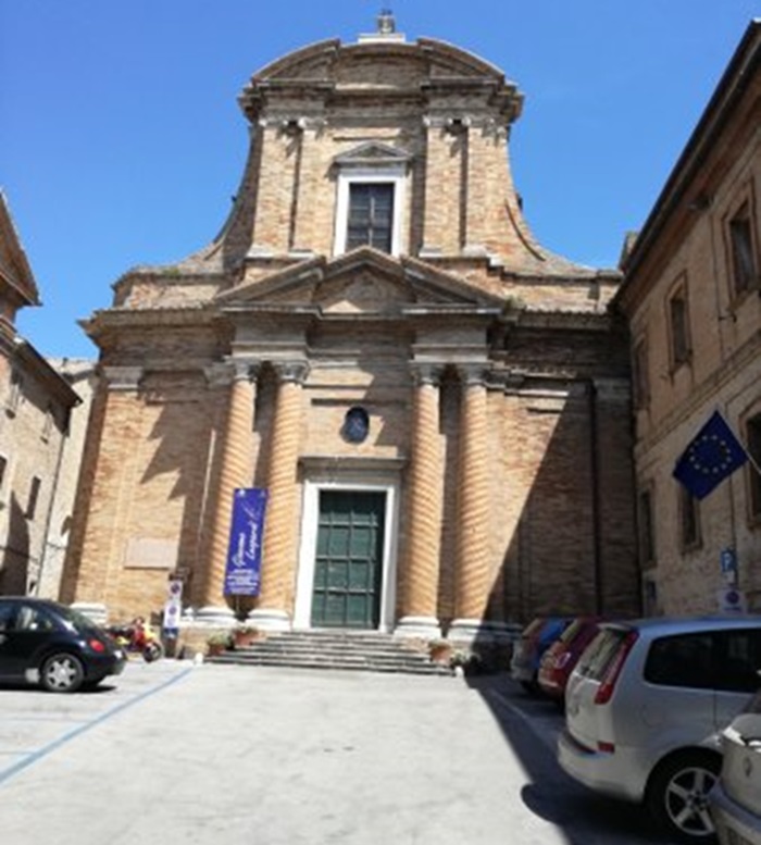 Recanati. Il centro è un problema. Via gli abitanti dal centro?