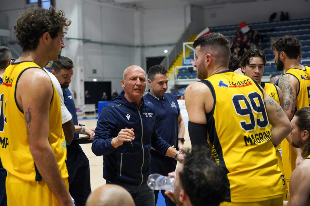 Stiamo cercando di tornare in condizione, parla coach Schiavi della Svethia Recanati