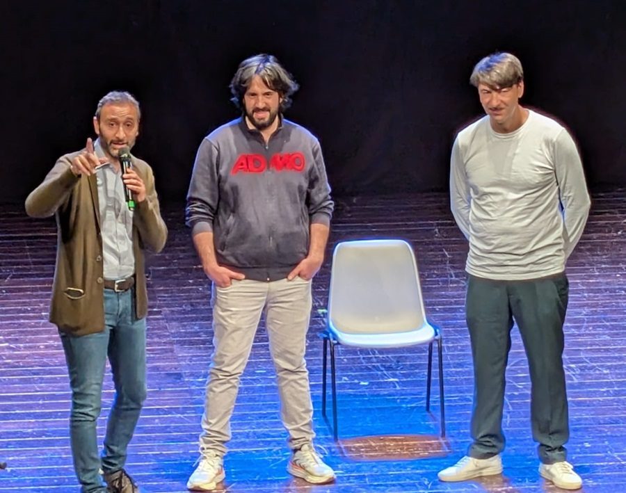 Sold out allo spettacolo di Piero Massimo Macchini al teatro Persiani organizzato da Avis Recanati e Admo Macerata