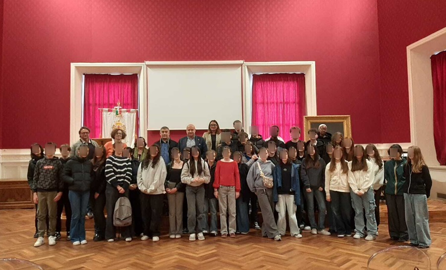 Gemellaggio Francia – Italia: la Secondaria I grado S. Vito di Recanati accoglie il Collège de l’Harteloire di Brest