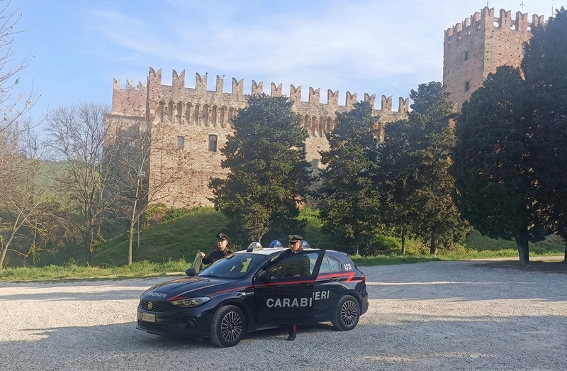 Tolentino: furto di una bici elettrica da 7.500 euro al centro commerciale, denunciato in stato di libertà un 34enne.