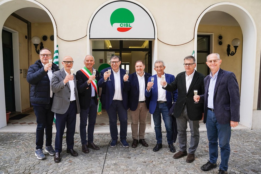 A Porto Recanati inaugurata la nuova sede della CISL in piazza del Borgo