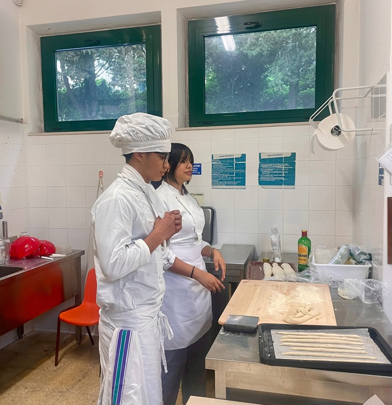 Mani in pasta e sguardo al futuro: scuole in rete per crescere insieme