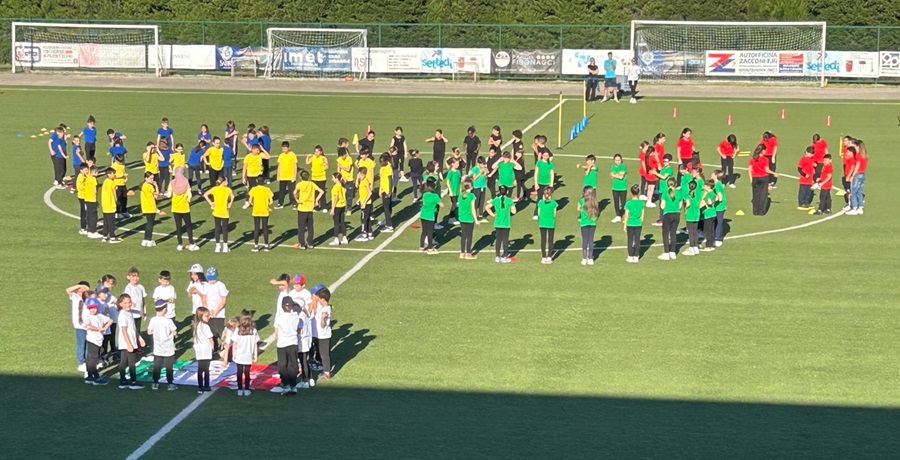 “Olimpia accende la fiaccola”: al Campo Sportivo Comunale di Montefano la Festa dello Sport della Scuola Primaria