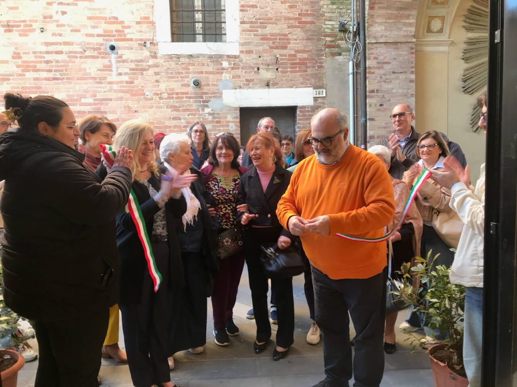 Loreto, inaugurata la mostra delle Social Catenelle