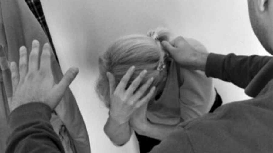 Recanati: maltrattamenti continuati ai genitori anziani, arrestata una 48enne