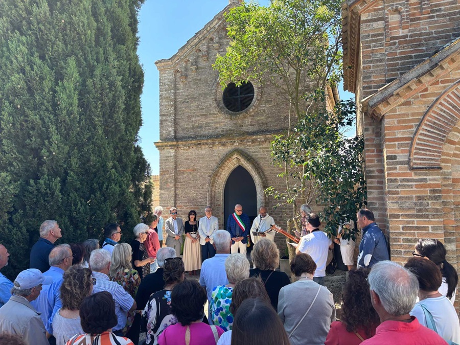 Recanati, aperta la Cappella al cimitero di Chiarino