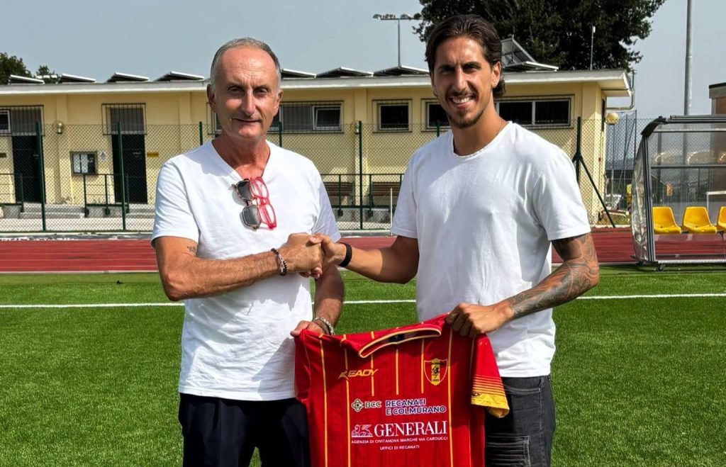 La Recanatese rinforza il centrocampo con De Luca