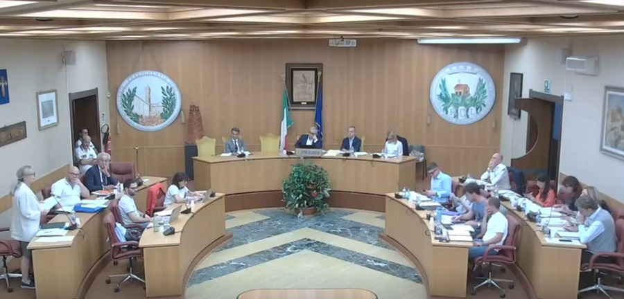 Loreto, scontro sulle nomine delle Opere Laiche: Manzotti querela, Ragaini lascia l’aula consiliare